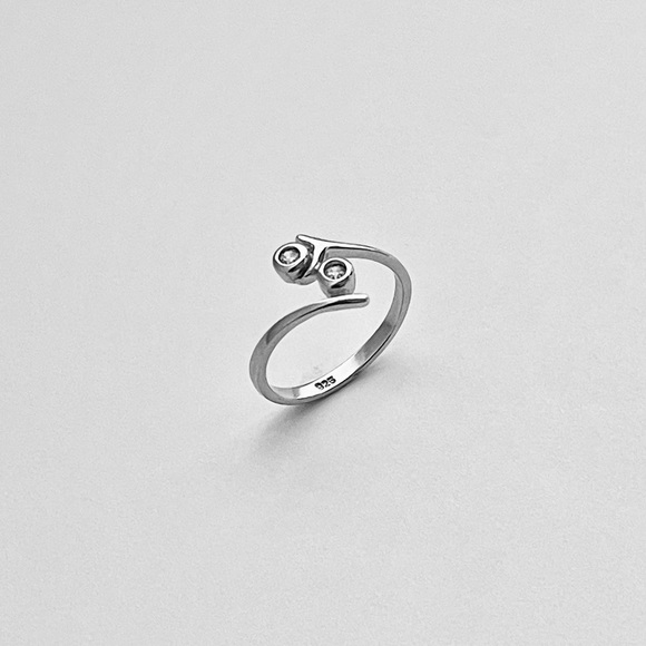 Sterling Silver CZ Toe Ring, Silver Rings, Picky Ring, Midi Ring - Picture 5 of 10